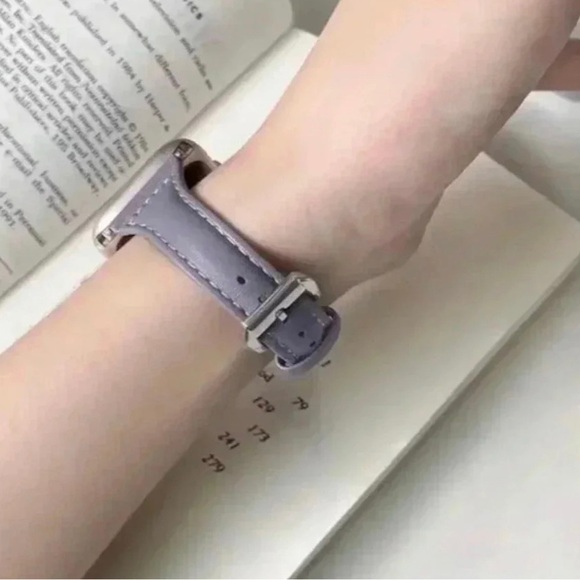 Sleek Purple Apple Watch Band - Picture 3 of 5